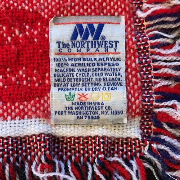 New York Yankees Blanket/Throw by The Northwest Company - Picture 3 of 3